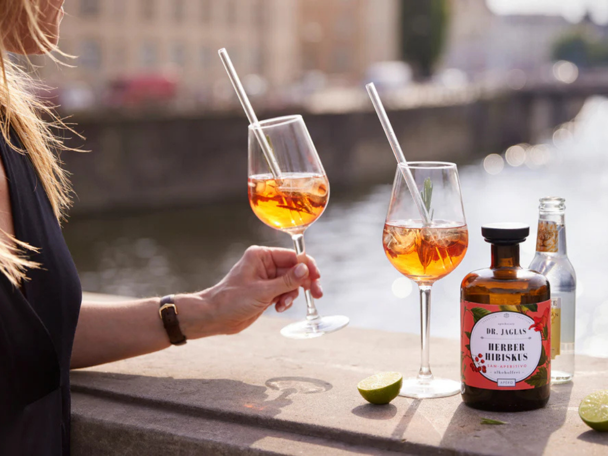 Geschenke für Mitarbeiter und Kunden für Firmenjubiläum, Sommerfest, Firmenevent - Alkoholfreier Aperitif Herber Hibiskus